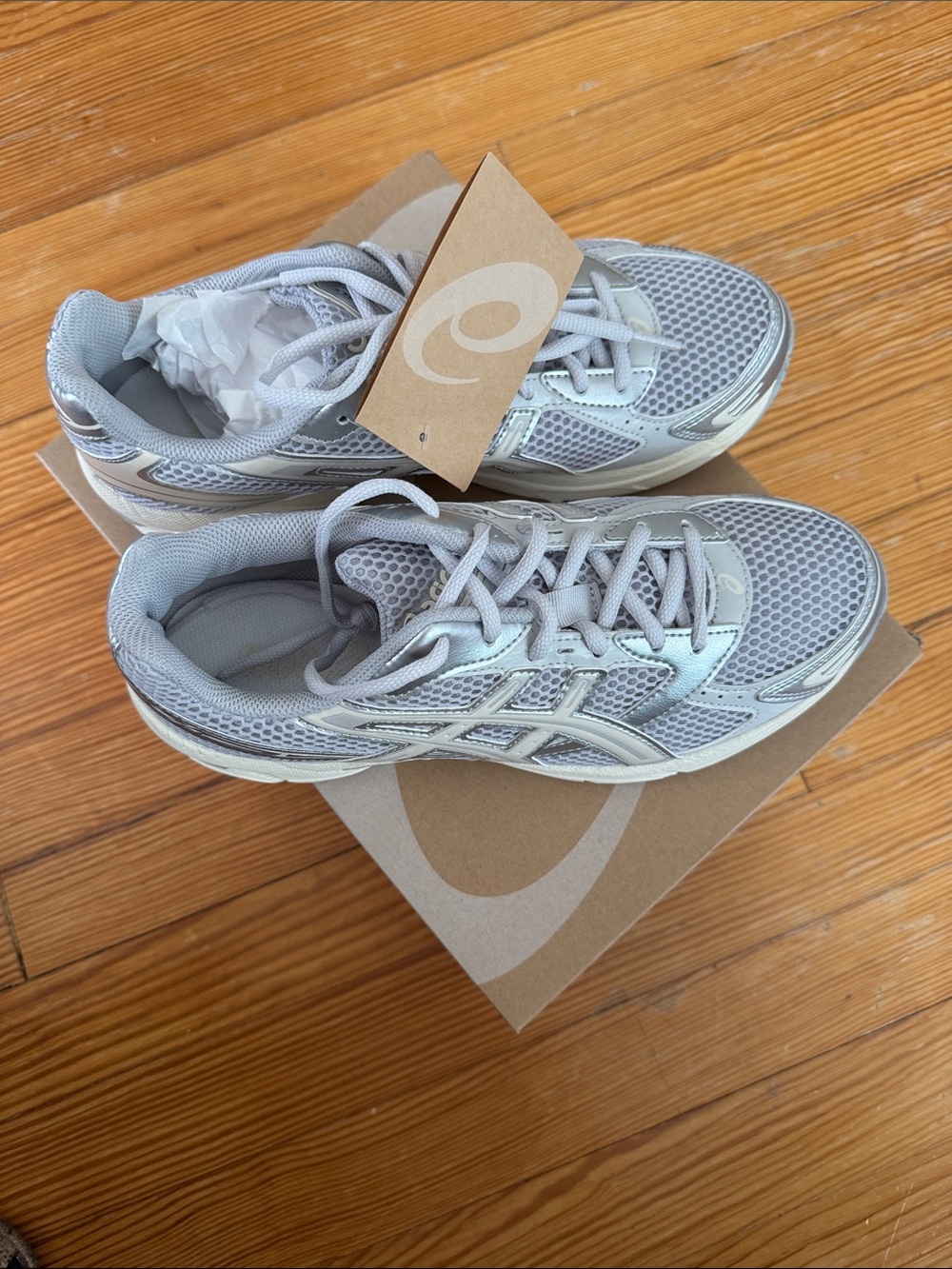 ASICS Gel-1130 Unisex Cloud Grey/Oatmeal Sneakers in Women’s 9.5/Men’s 8